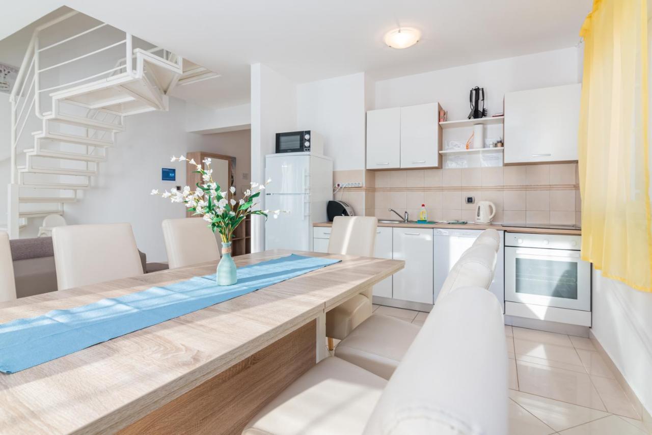 Apartment Mimoza 5, Baska, Krk Экстерьер фото
