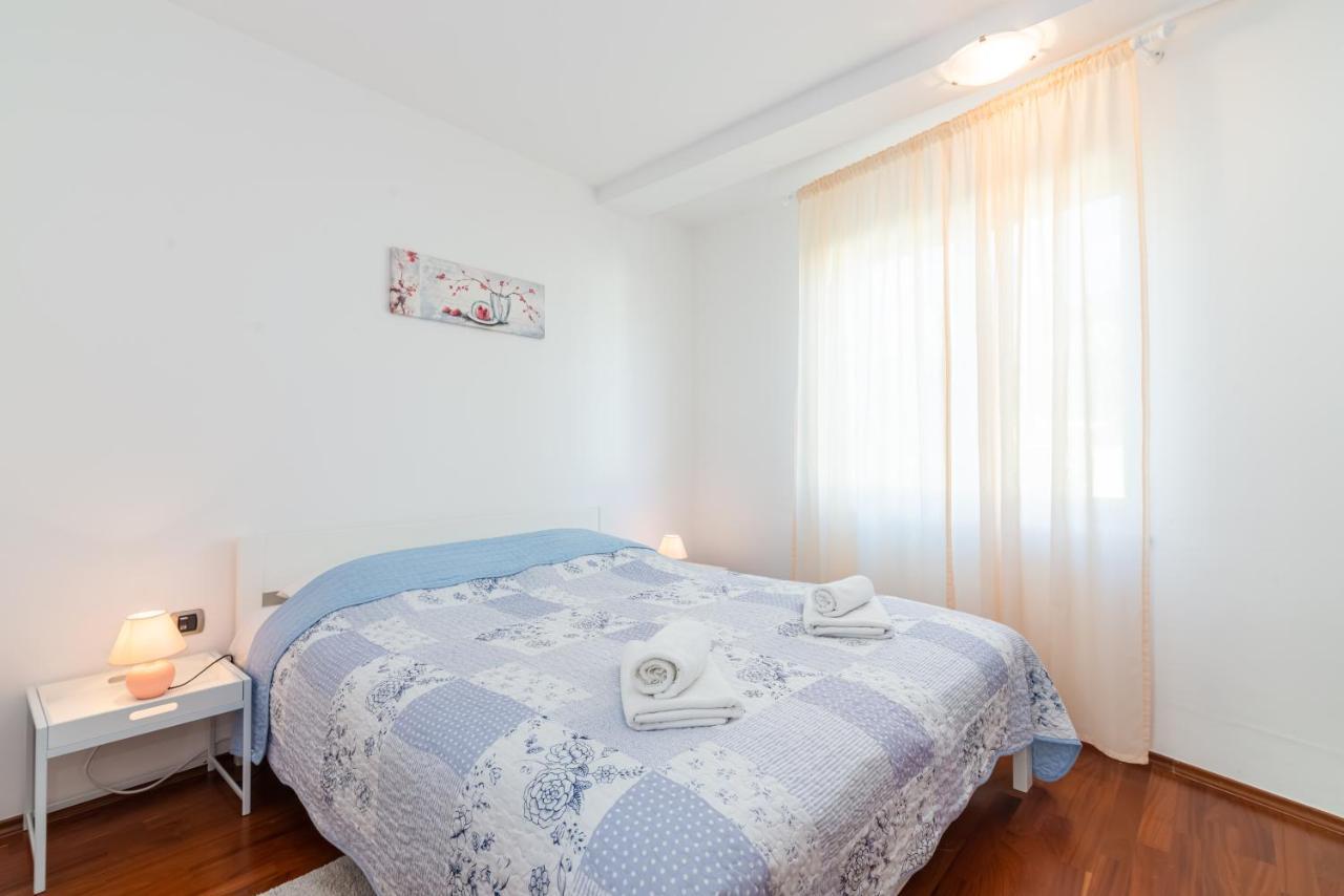 Apartment Mimoza 5, Baska, Krk Экстерьер фото