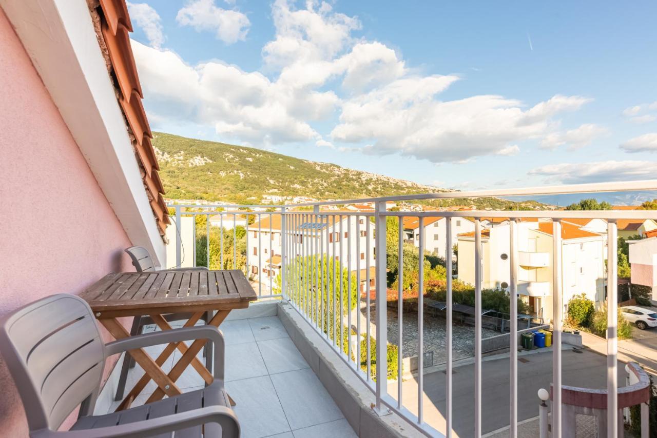 Apartment Mimoza 5, Baska, Krk Экстерьер фото