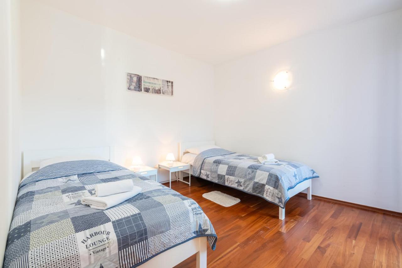 Apartment Mimoza 5, Baska, Krk Экстерьер фото