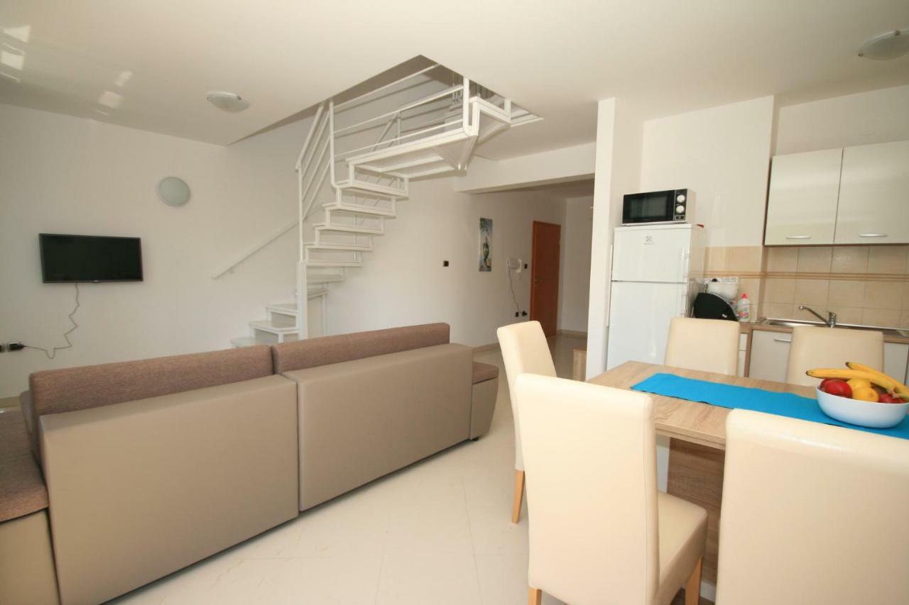 Apartment Mimoza 5, Baska, Krk Экстерьер фото