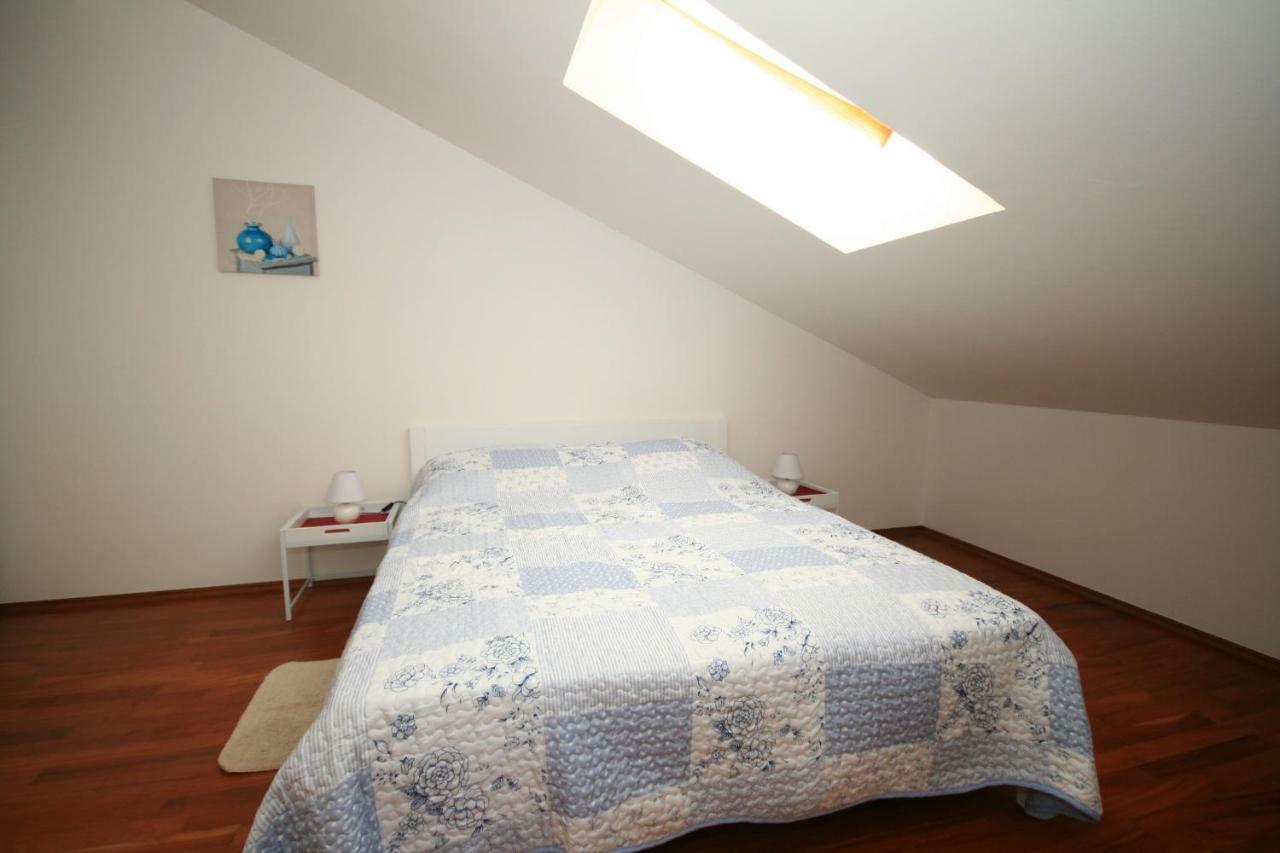 Apartment Mimoza 5, Baska, Krk Экстерьер фото