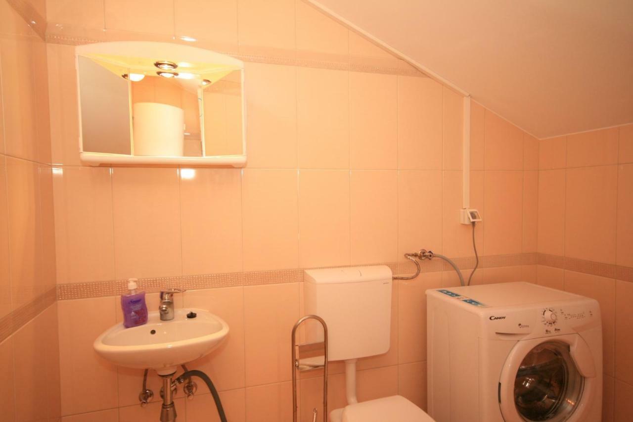 Apartment Mimoza 5, Baska, Krk Экстерьер фото
