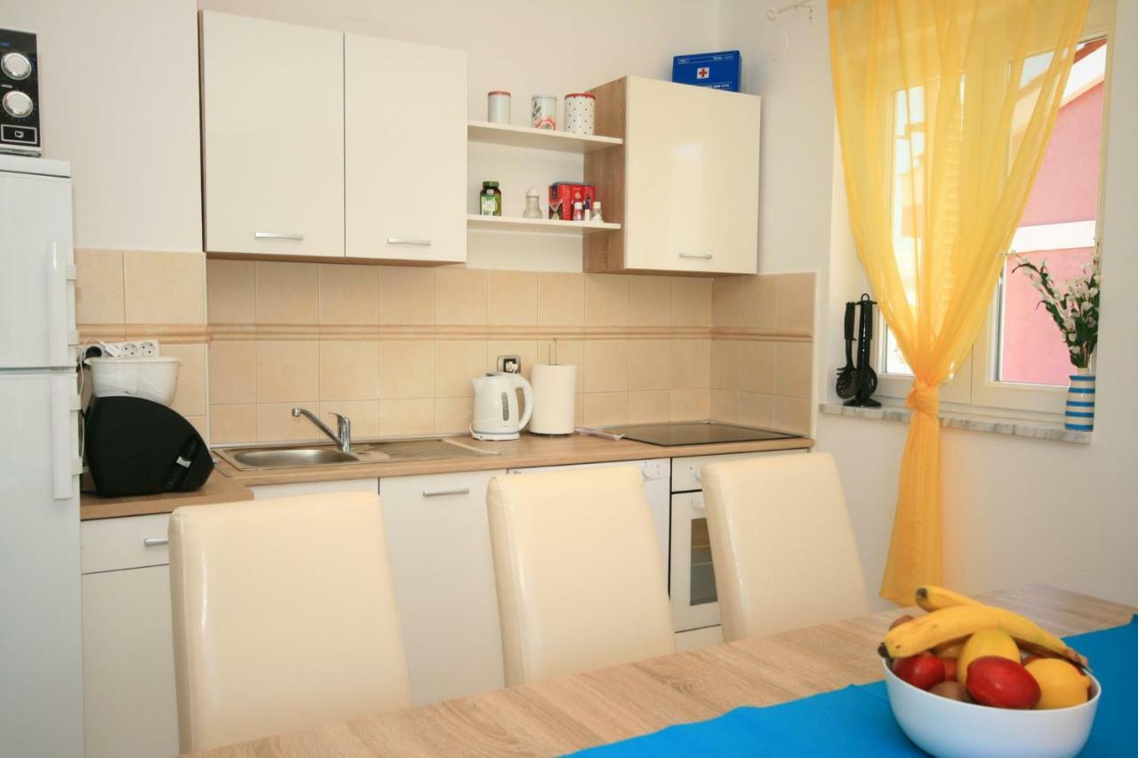 Apartment Mimoza 5, Baska, Krk Экстерьер фото