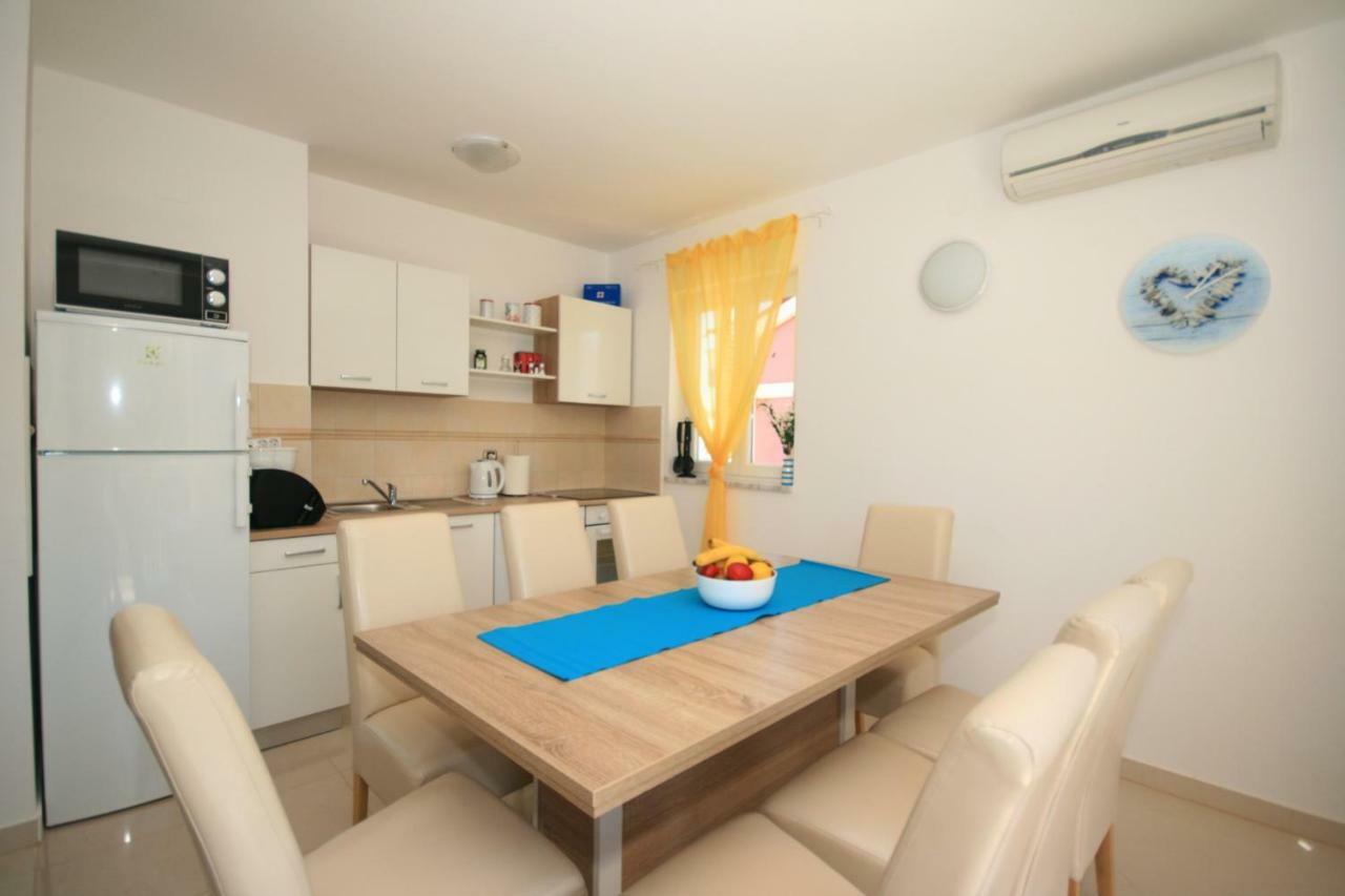 Apartment Mimoza 5, Baska, Krk Экстерьер фото